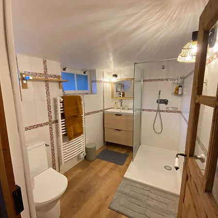 Hébergement de vacances Maison De Charme En Pierre *